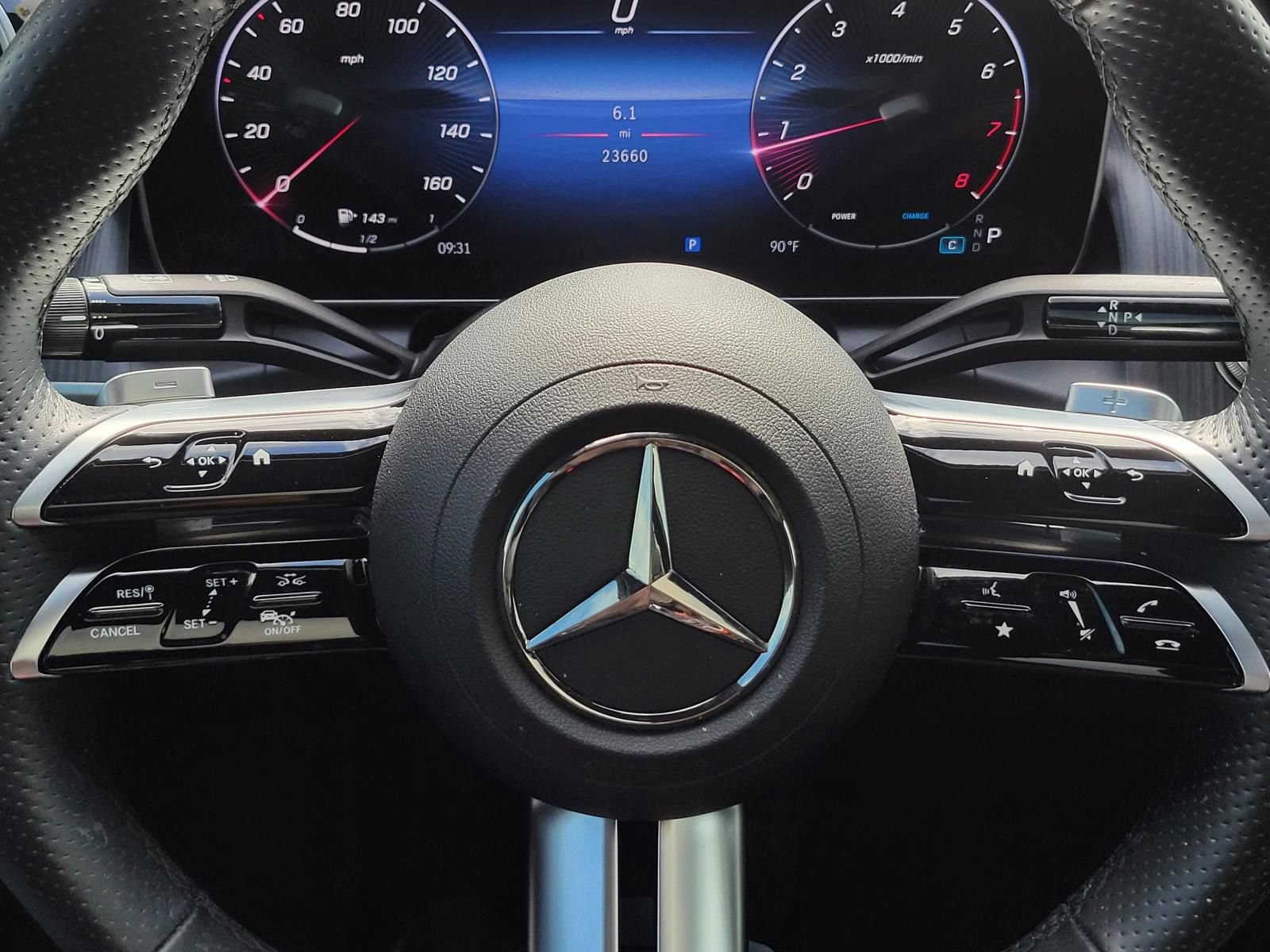 Used 2024 Mercedes-Benz GLC 300 4MATIC image 30