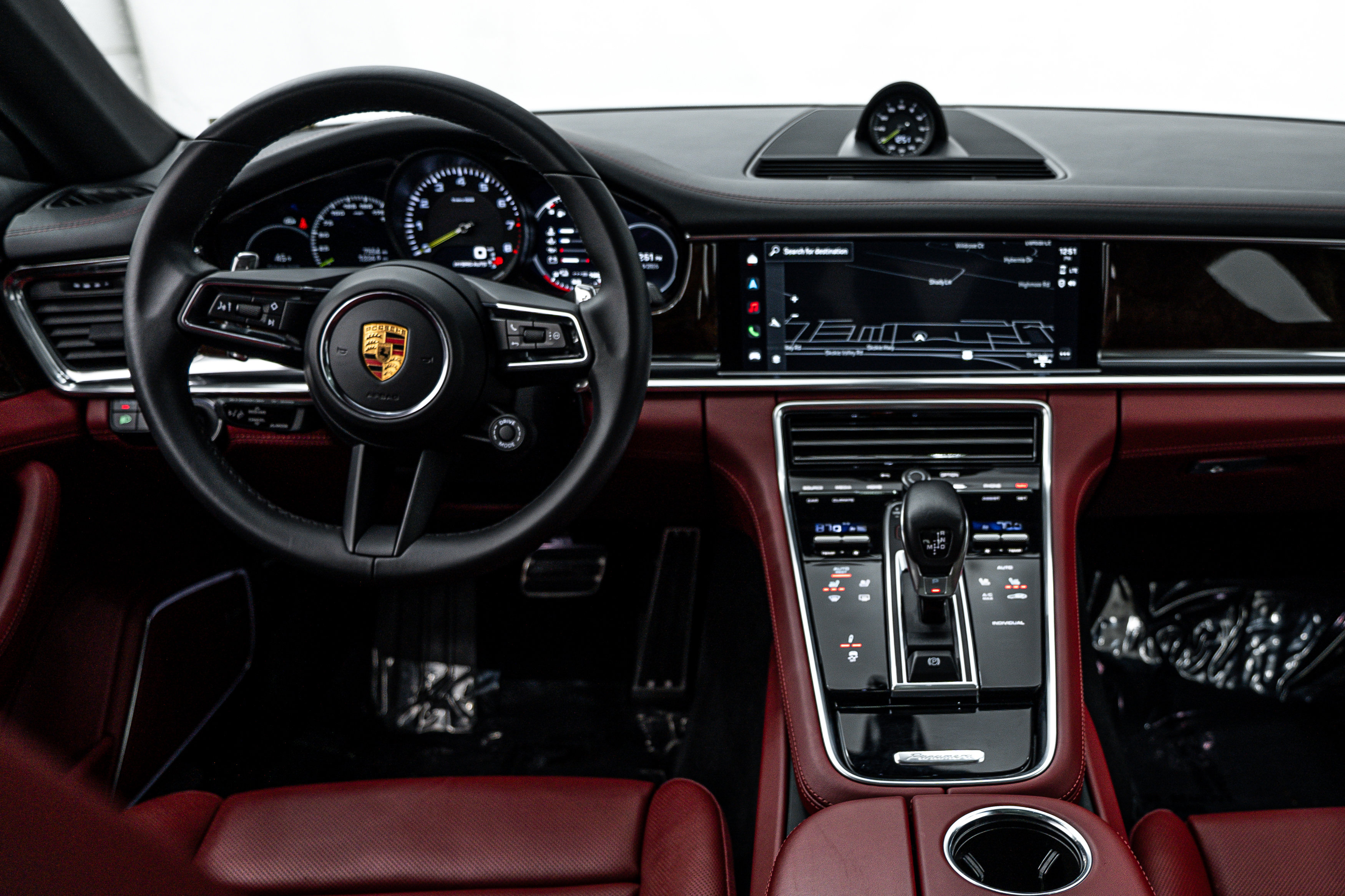 Used 2022 Porsche Panamera 4 image 25