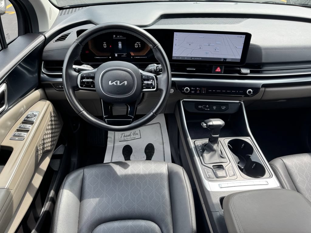 Used 2025 Kia Carnival FWD image 19