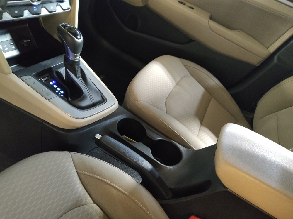 Used 2020 Hyundai Elantra Value Edition FWD image 26