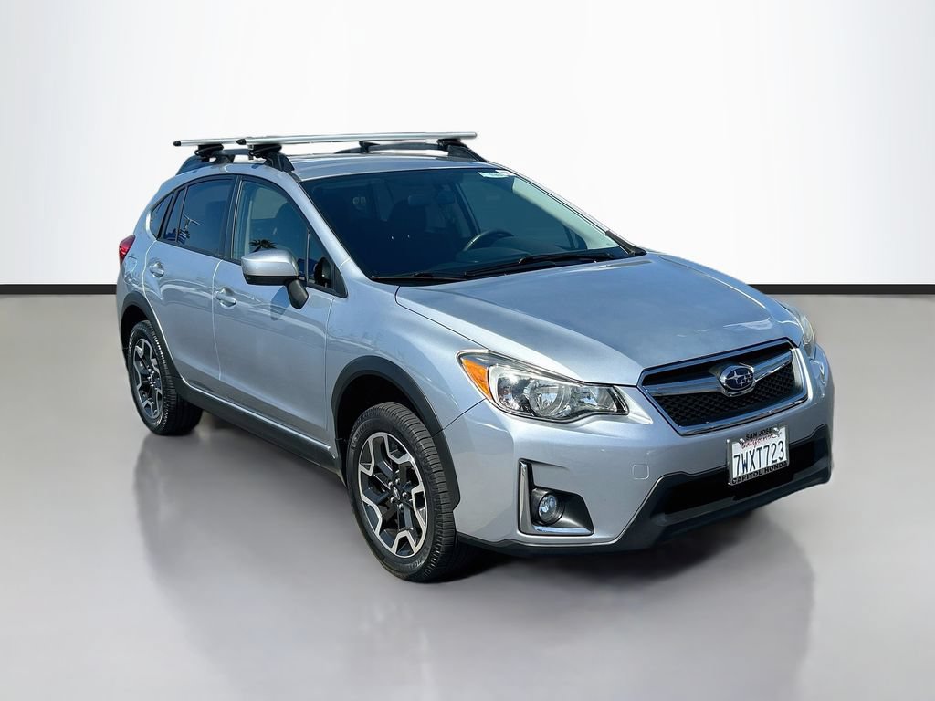 Used 2017 Subaru Crosstrek 2.0i Premium AWD/4WD image 3