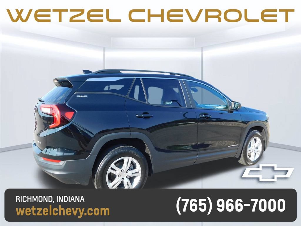 Used 2022 GMC Terrain SLE w/ Driver Convenience Package AWD/4WD image 3