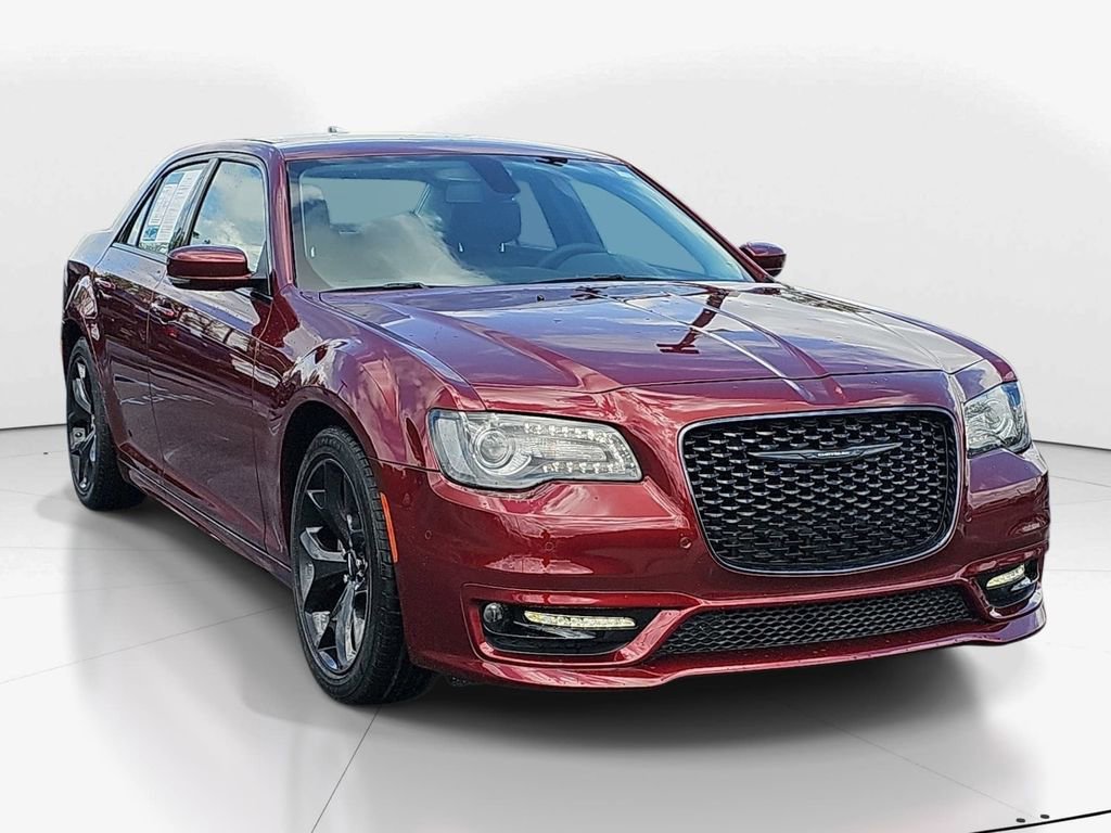 Used 2022 Chrysler 300 Touring L RWD image 3