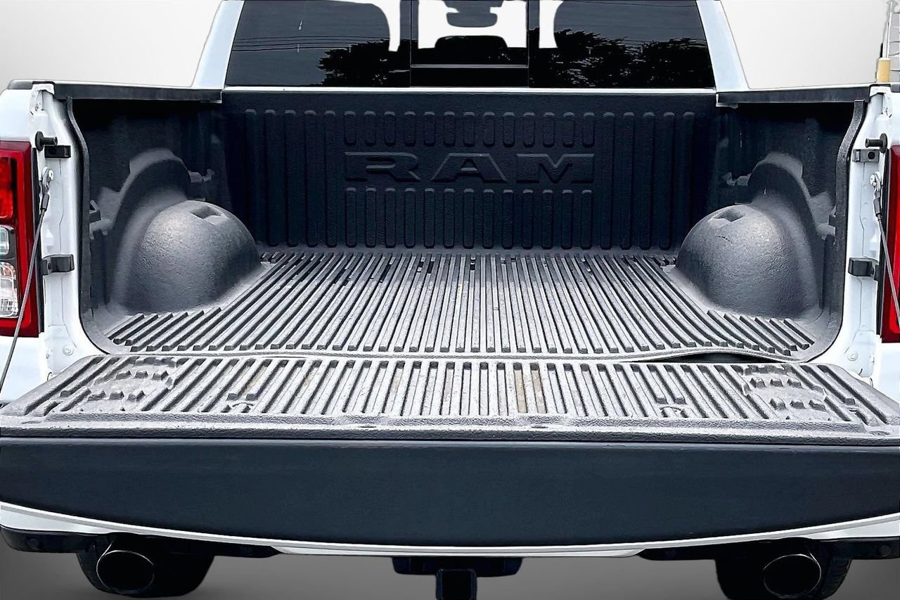 Used 2023 RAM 1500 Big Horn AWD/4WD image 25