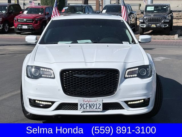 Used 2022 Chrysler 300 Touring L w/ Popular Equipment Group AWD/4WD image 3