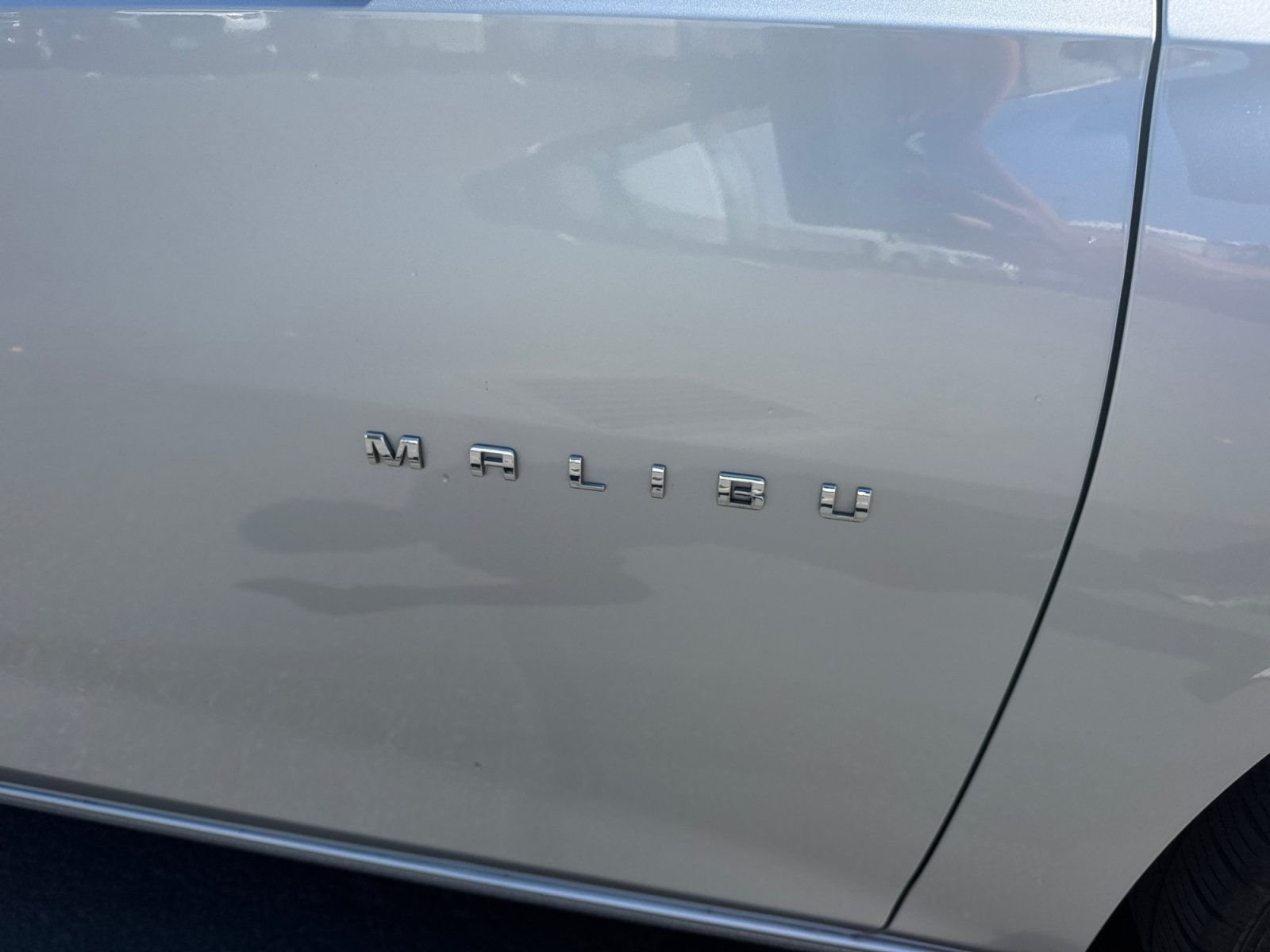 Used 2020 Chevrolet Malibu LT FWD image 24