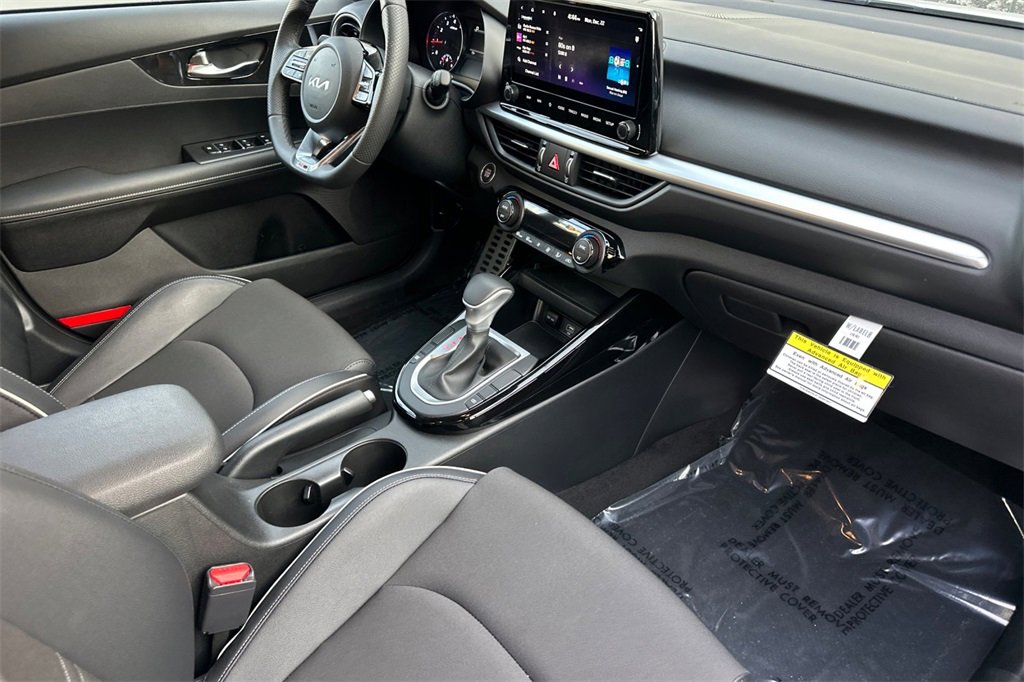 Used 2023 Kia Forte GT-Line image 16