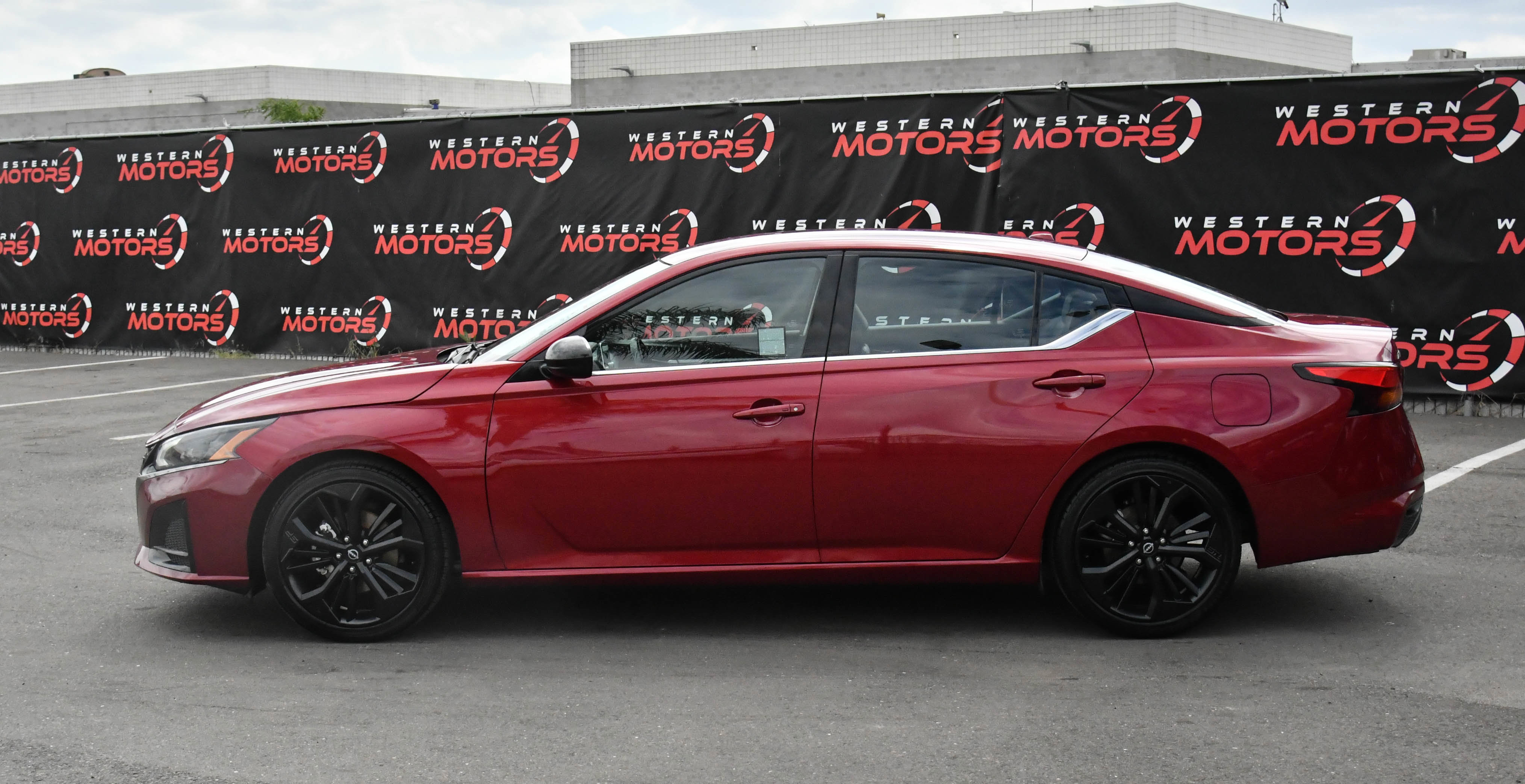 Used 2023 Nissan Altima 2.5 SR image 4