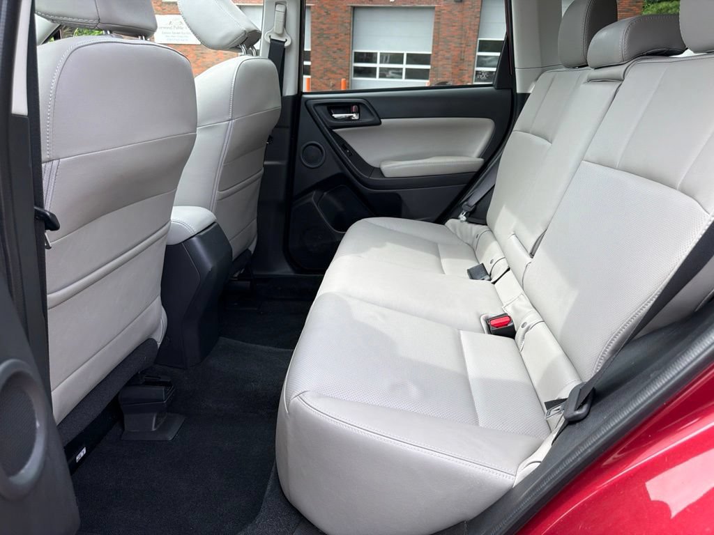 Used 2016 Subaru Forester 2.5i Touring w/ Eyesight & Navigation System AWD/4WD image 29