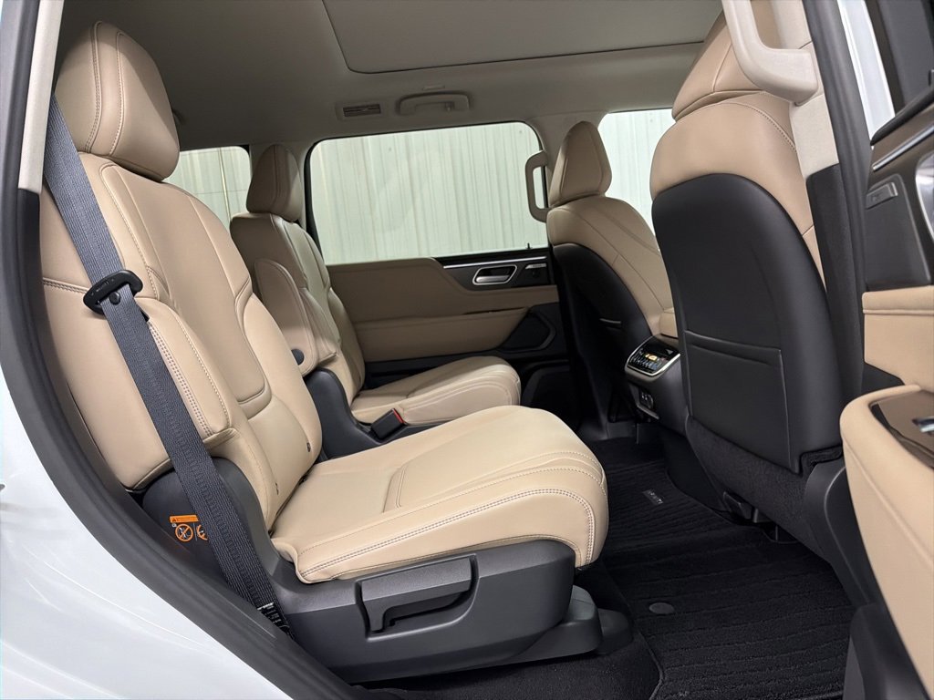 New 2026 INFINITI QX80 Pure image 32