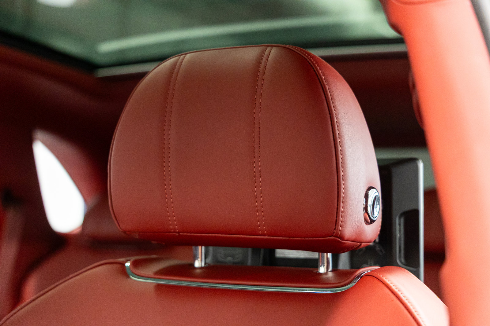 Used 2022 Bentley Bentayga image 28