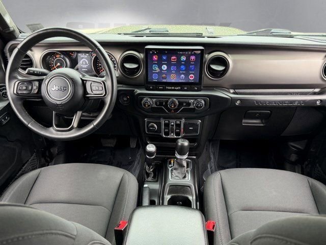 Used 2018 Jeep Wrangler Unlimited Sport S AWD/4WD image 3
