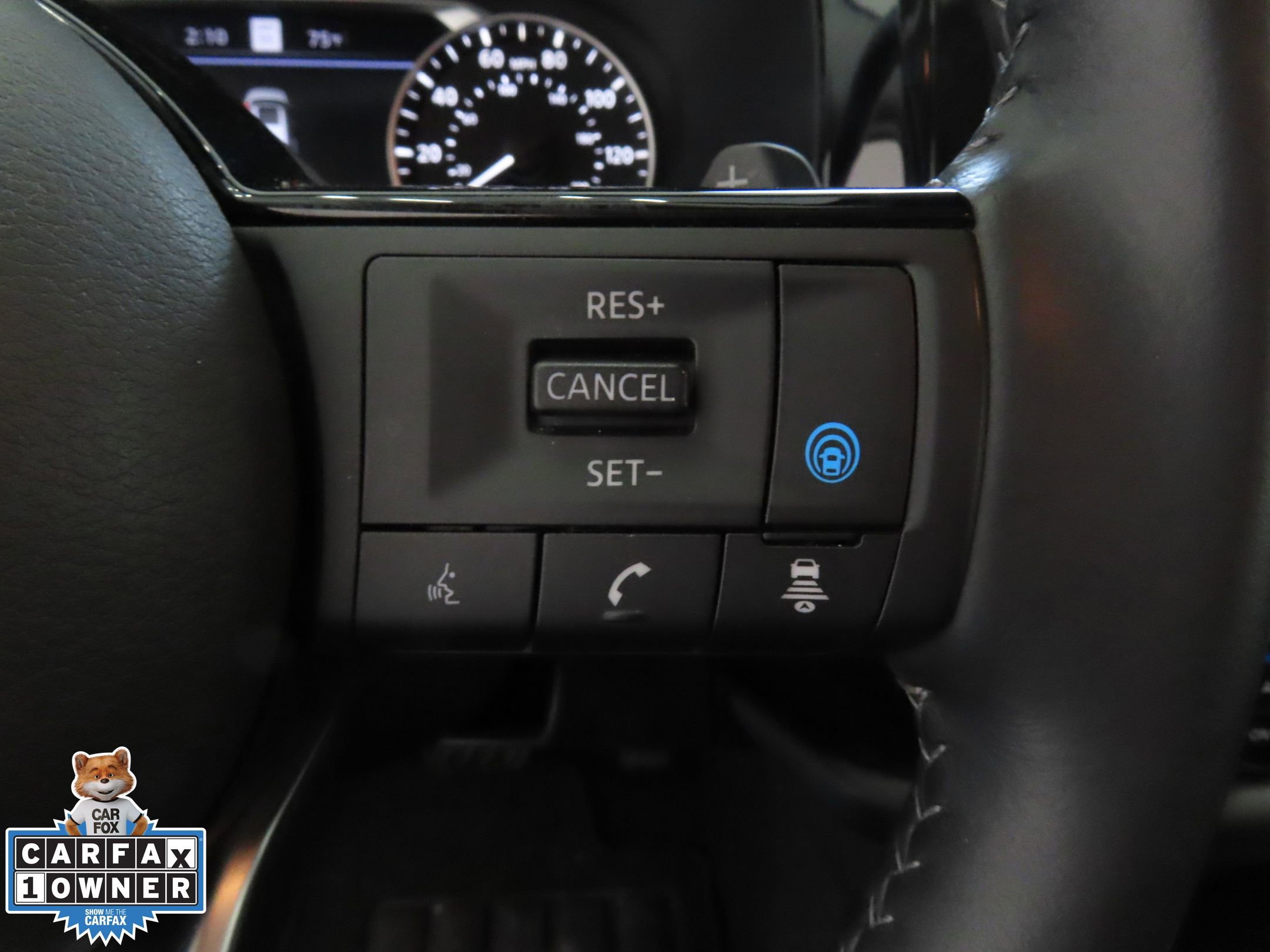 Used 2025 Nissan Pathfinder SL image 16