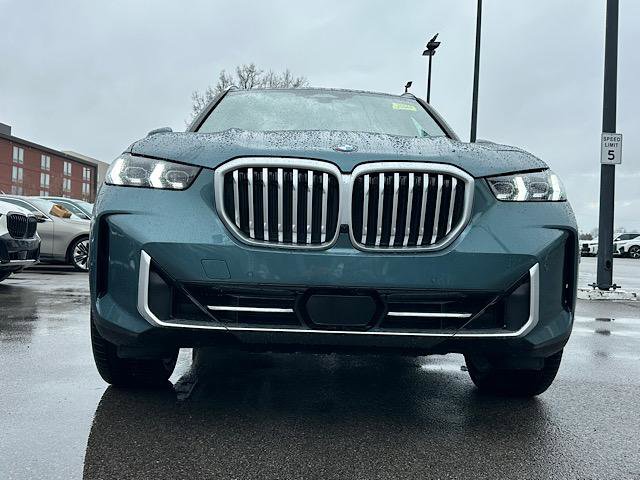 New 2026 BMW X5 xDrive40i image 2