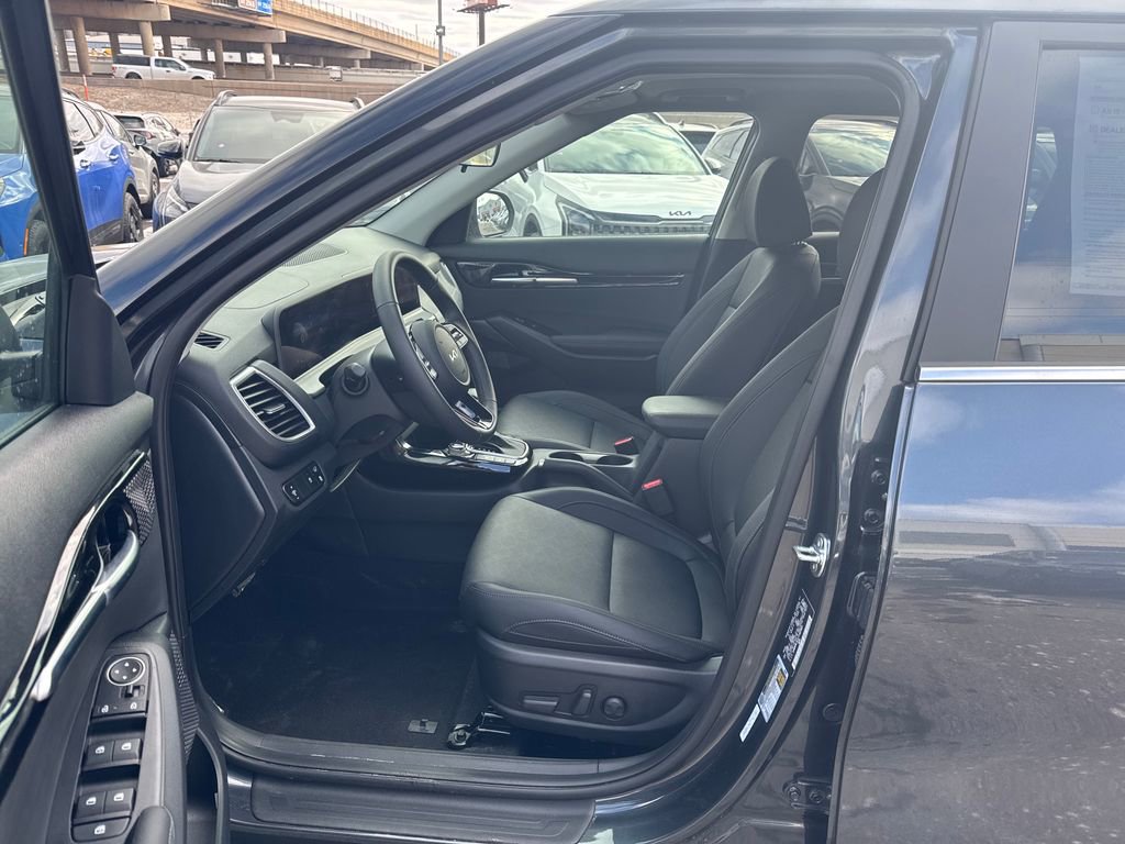 Certified 2026 Kia Seltos EX w/ EX Sunroof Package image 10