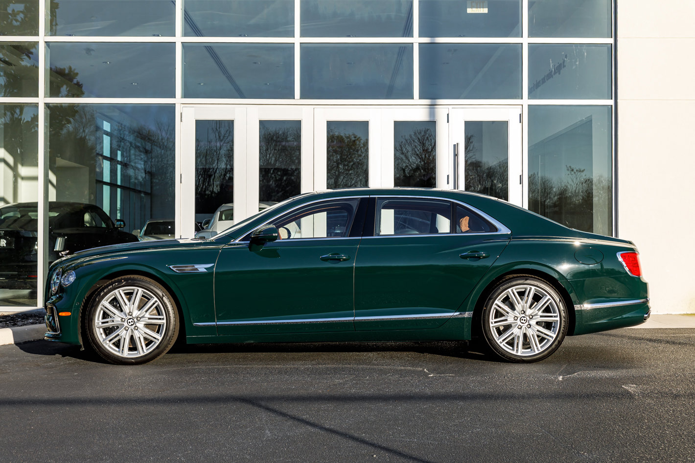 New 2026 Bentley Flying Spur Plug-In Hybrid image 8