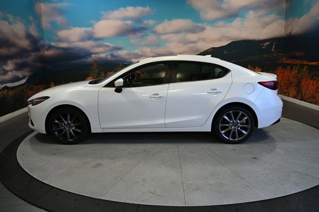 Used 2018 MAZDA MAZDA3 Grand Touring w/ Premium Equipment Package image 5