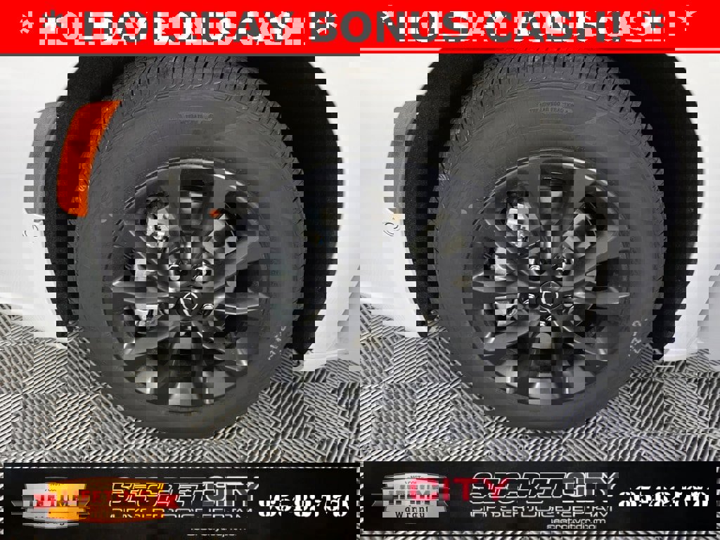 New 2025 Chrysler Pacifica Select w/ Fav Edition Package image 9