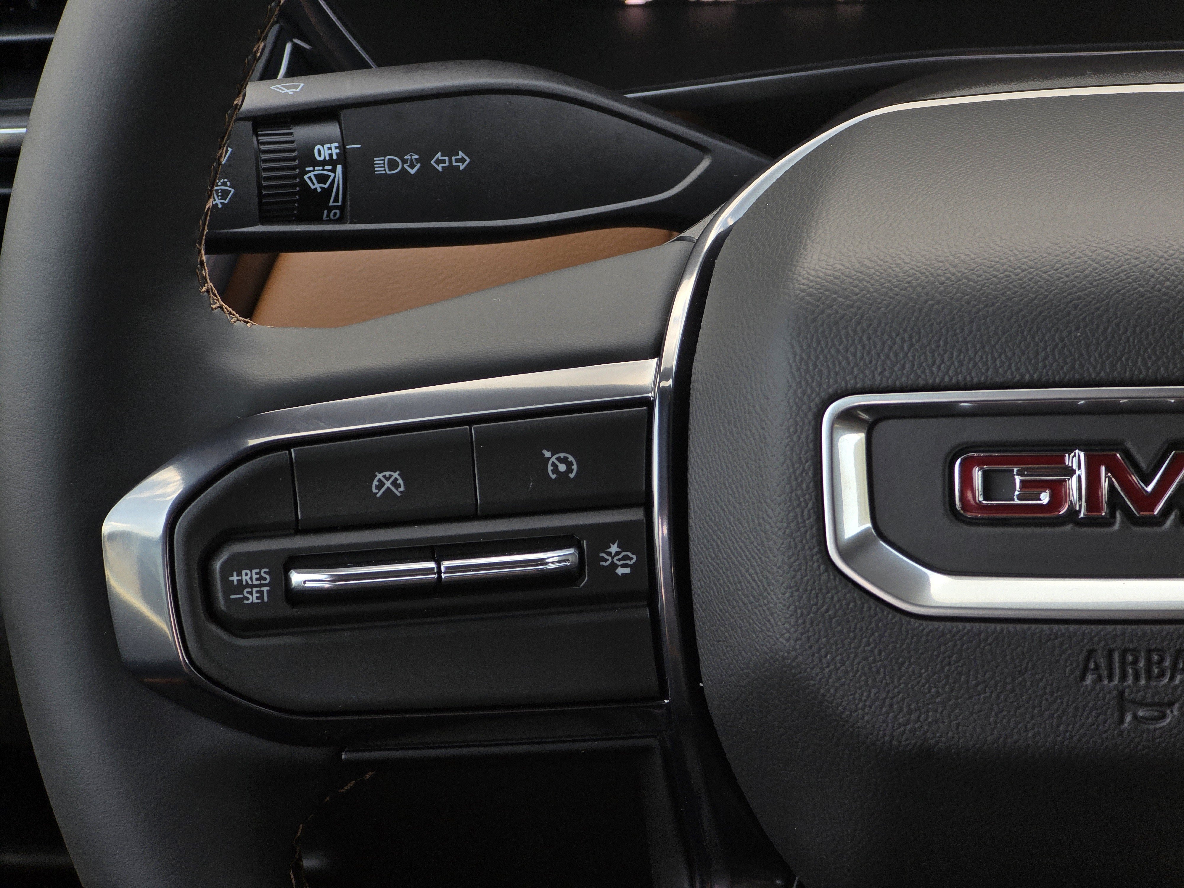 New 2026 GMC Canyon AT4 w/ Technology Plus Package AWD/4WD image 16