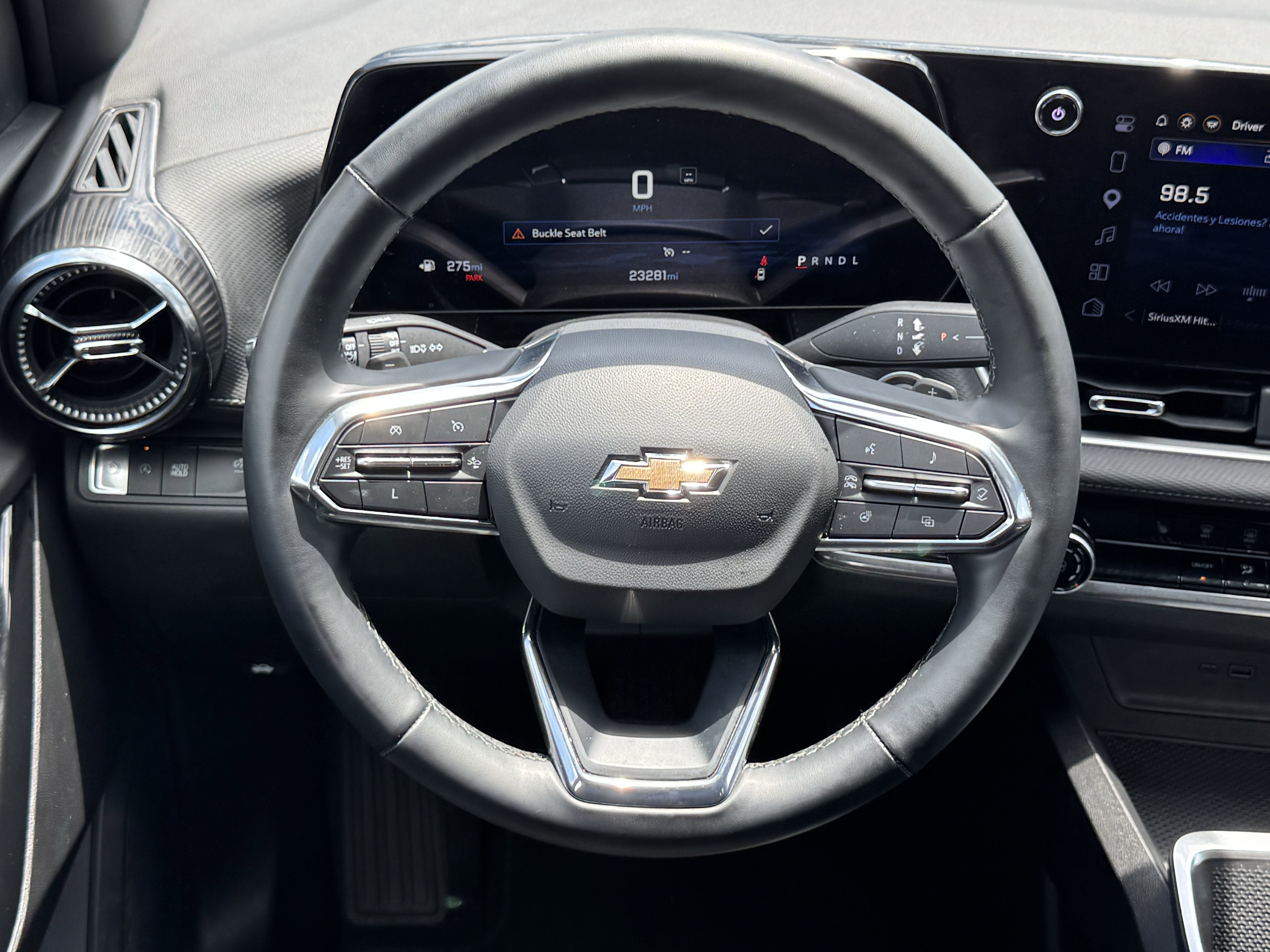 Used 2025 Chevrolet Equinox LT FWD image 16
