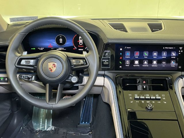 New 2026 Porsche Panamera 4 AWD/4WD image 25