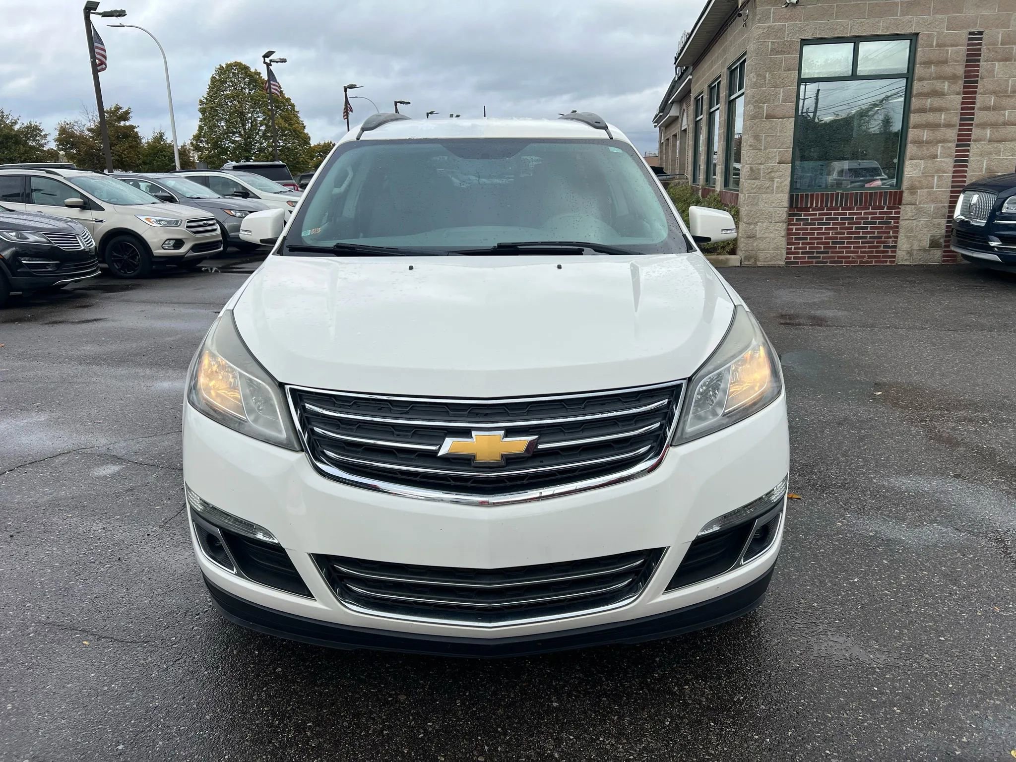 Used 2015 Chevrolet Traverse LT image 8
