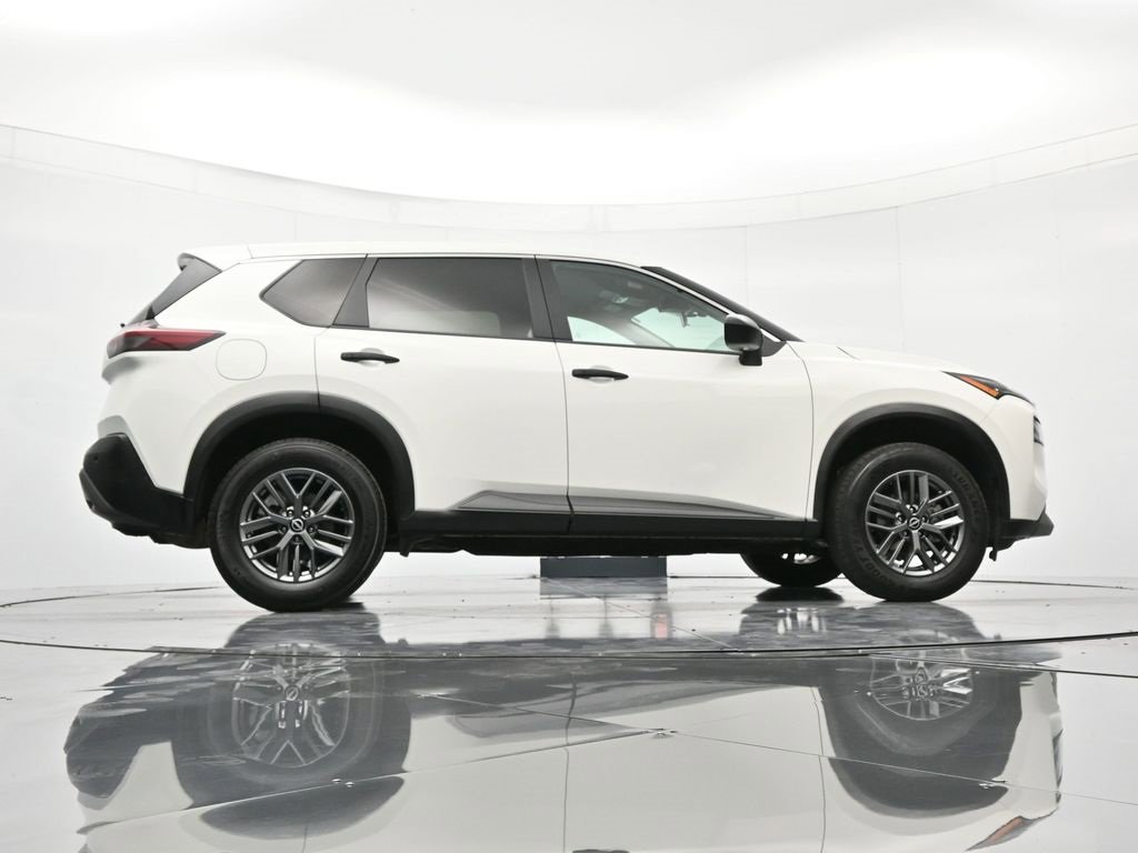 Certified 2023 Nissan Rogue S image 39