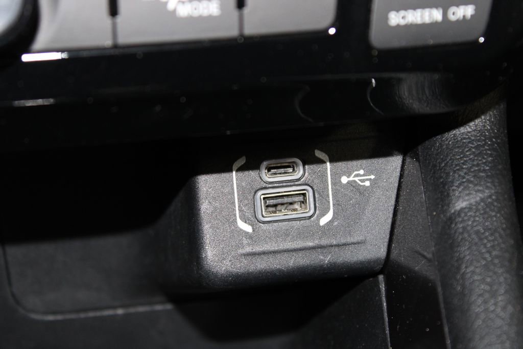 Used 2024 Jeep Compass Latitude image 41