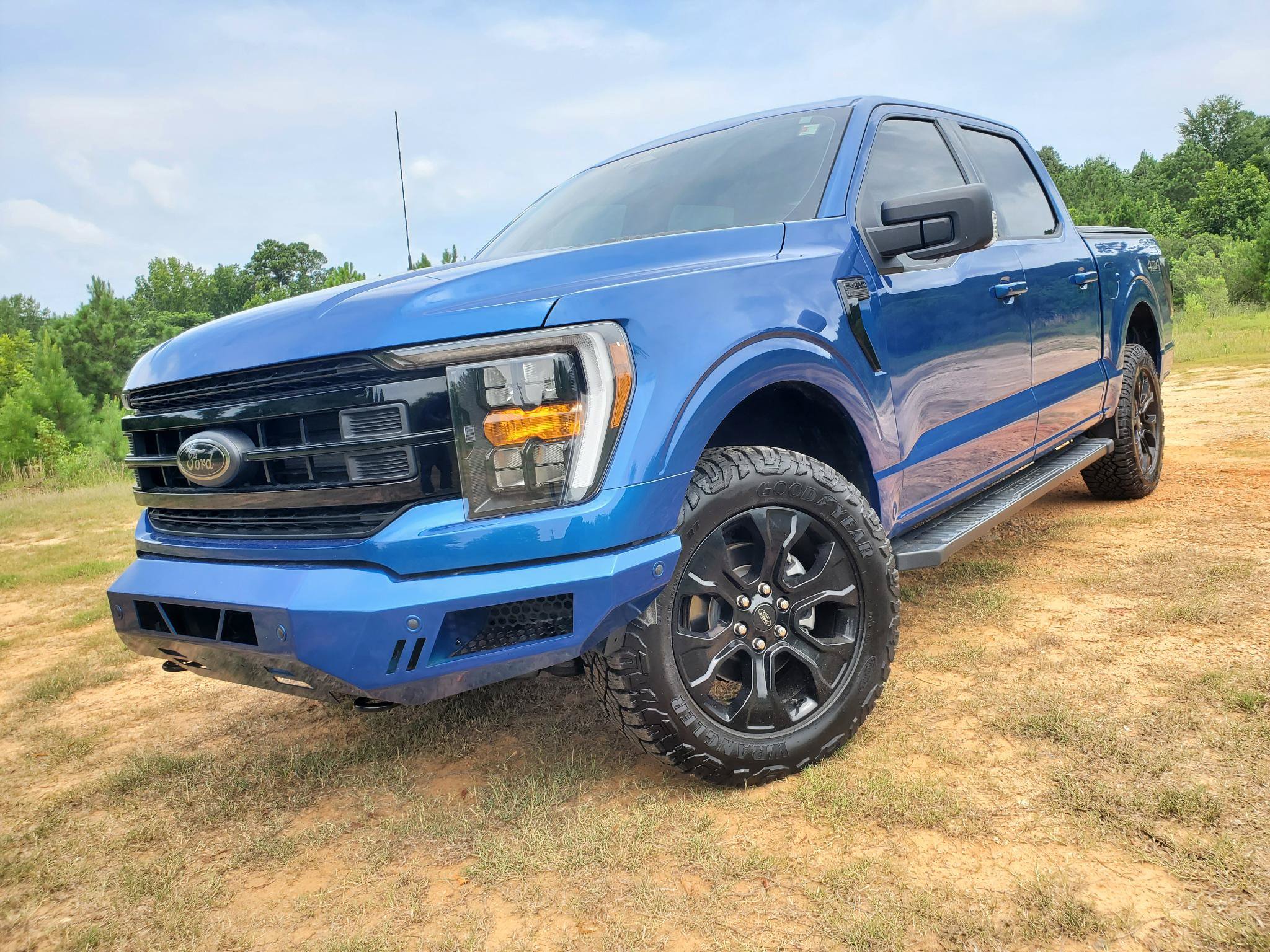 Used 2022 Ford F150 XLT w/ Equipment Group 302A High AWD/4WD image 2