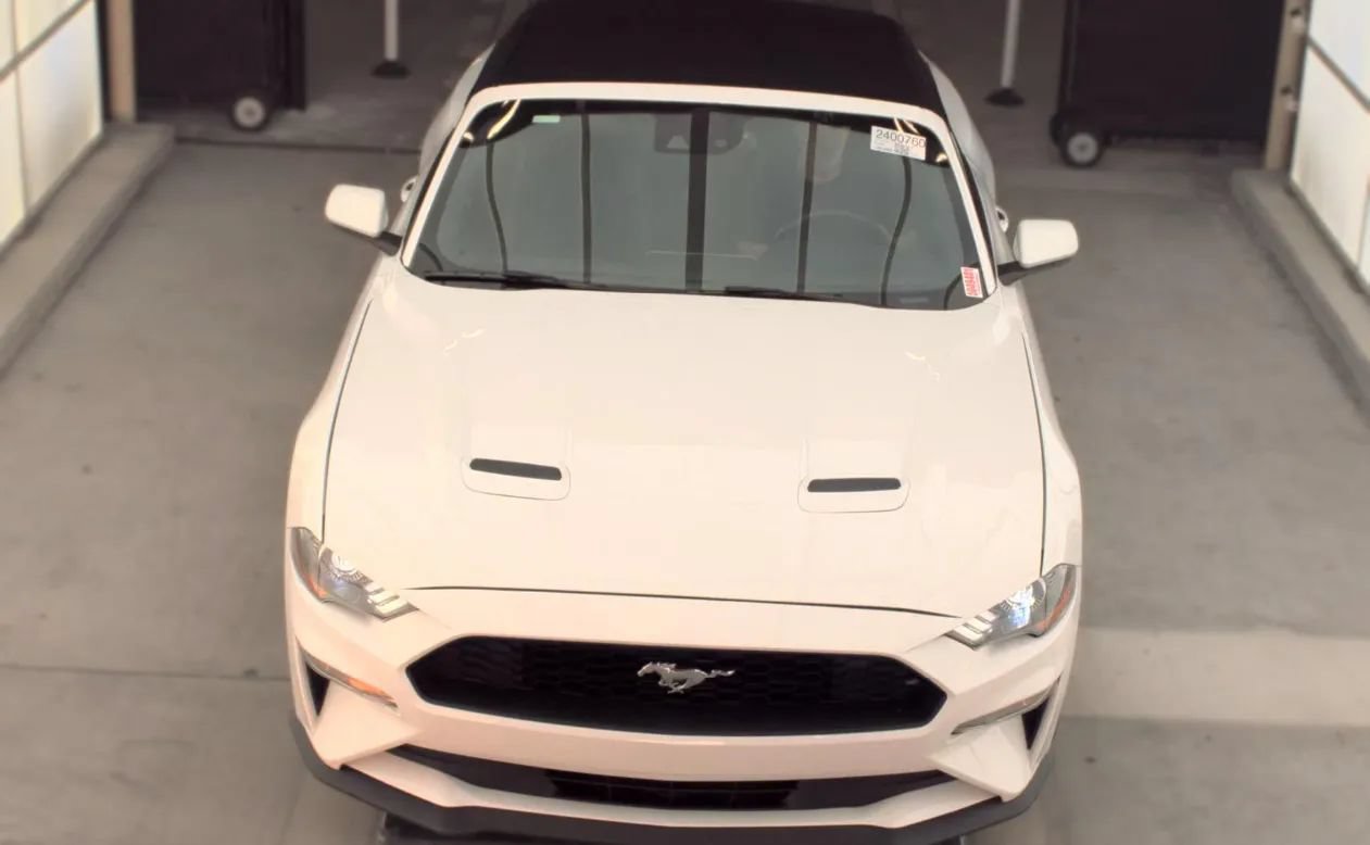 Used 2022 Ford Mustang Premium RWD image 2