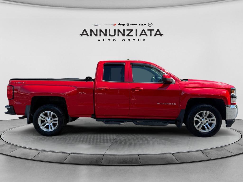 Used 2018 Chevrolet Silverado 1500 LT w/ All Star Edition AWD/4WD image 6