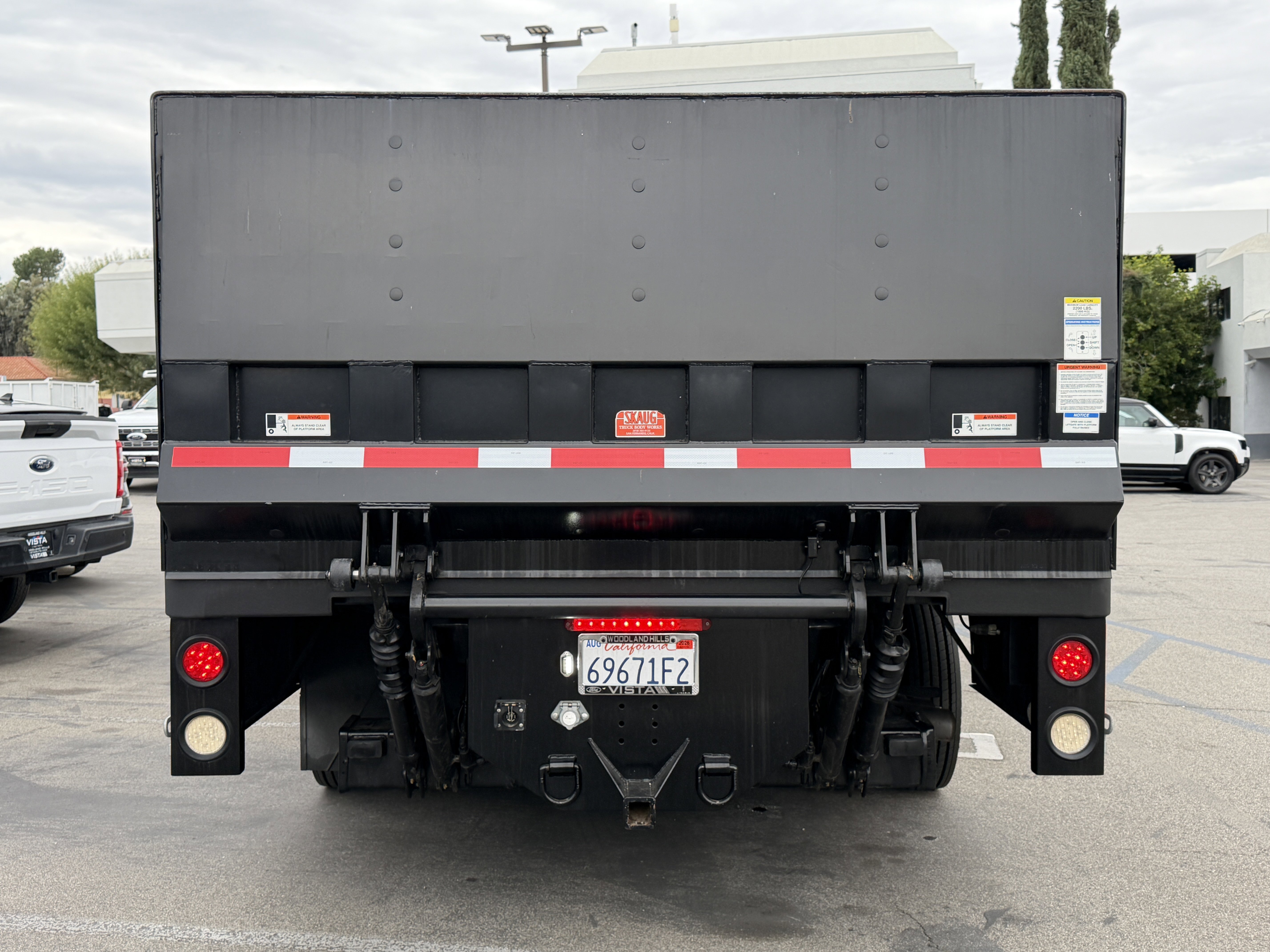 Used 2017 Ford F550 2WD Crew Cab Super Duty image 5