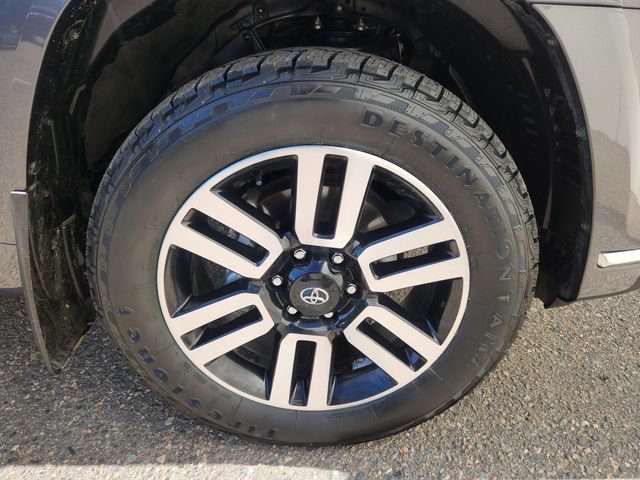 Used 2023 Toyota 4Runner Limited AWD/4WD image 22