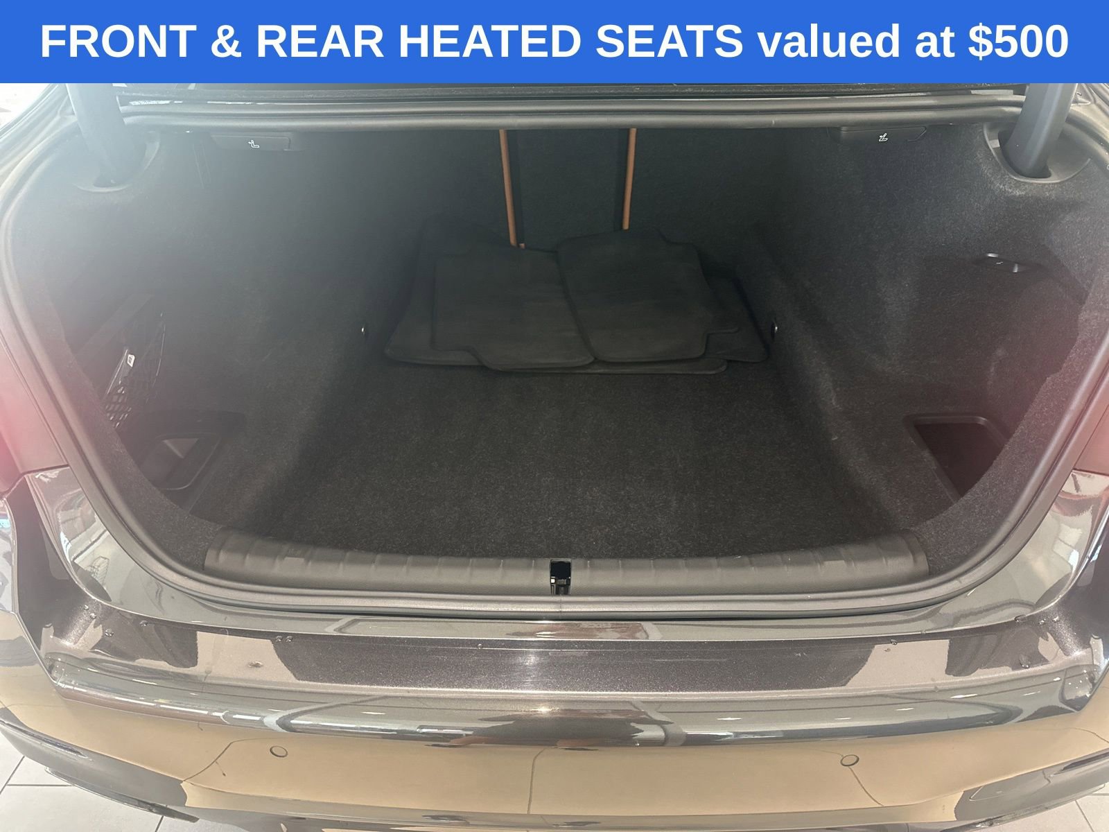 Used 2023 BMW M550i xDrive w/ Dynamic Handling Package image 9