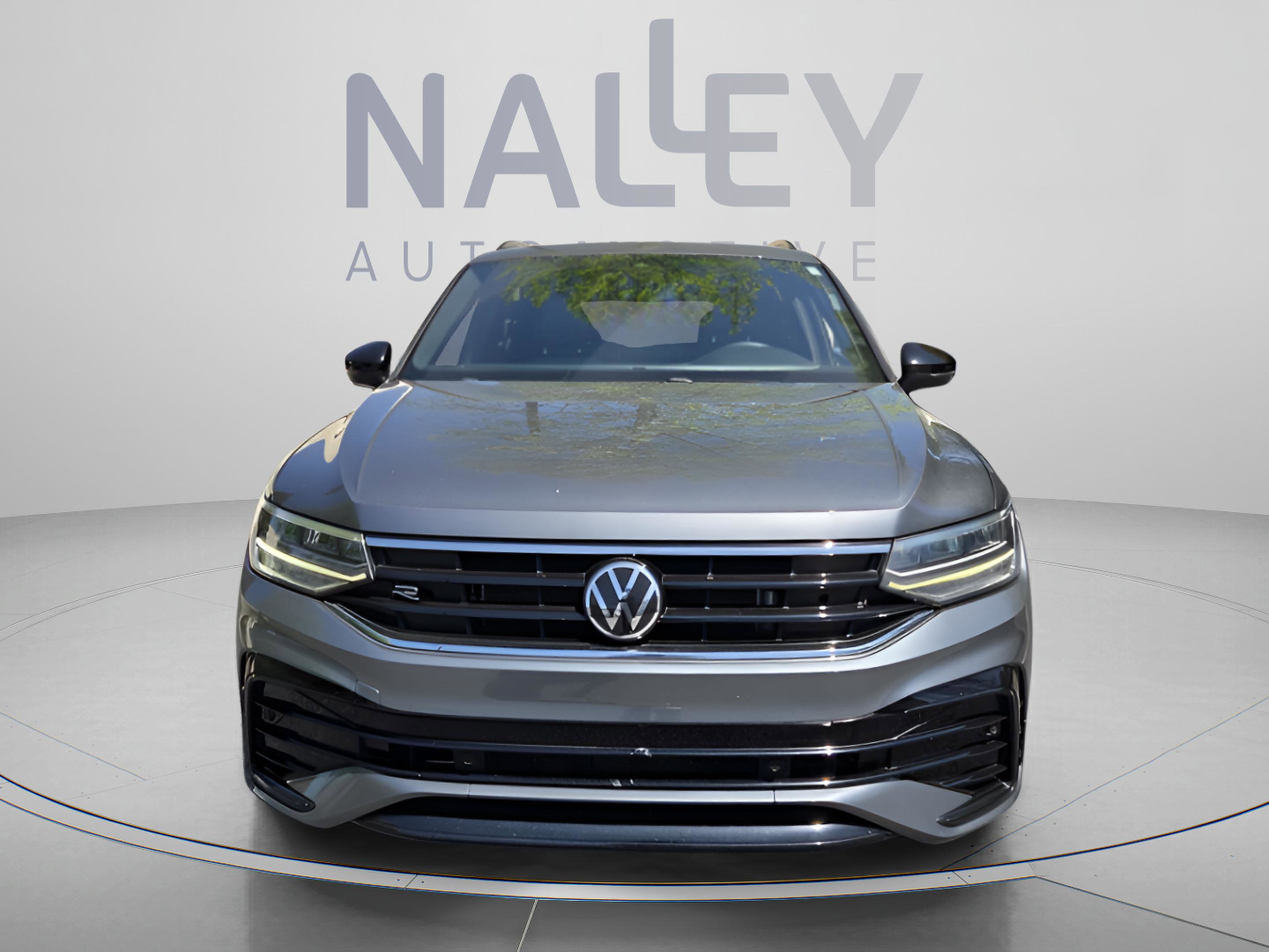 Used 2022 Volkswagen Tiguan SE R-Line FWD image 8