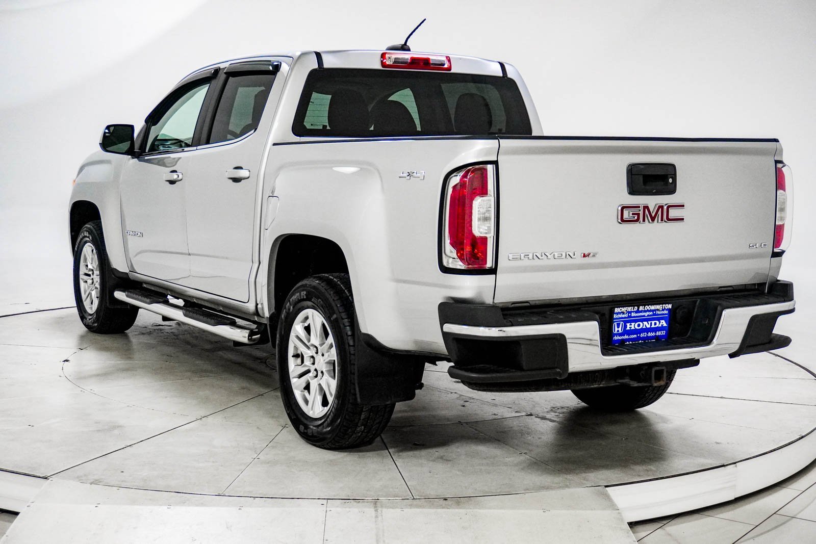 Used 2019 GMC Canyon SLE image 5