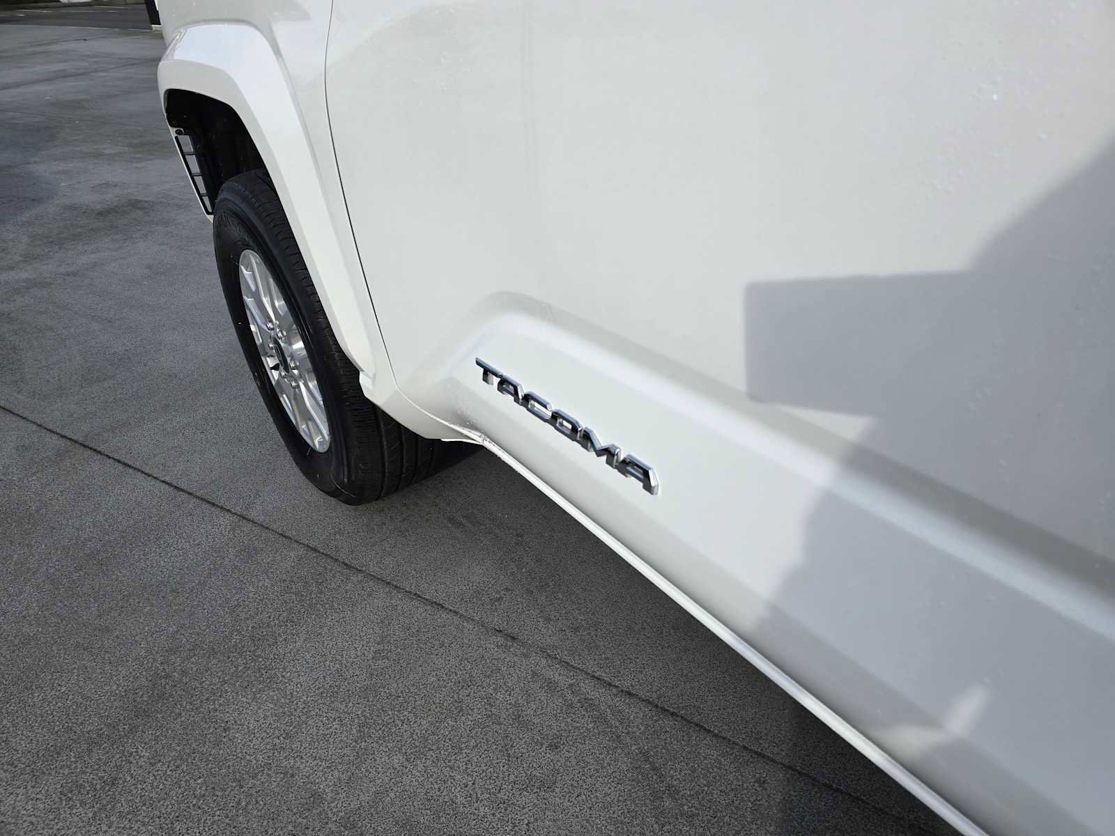 Certified 2025 Toyota Tacoma SR5 image 22