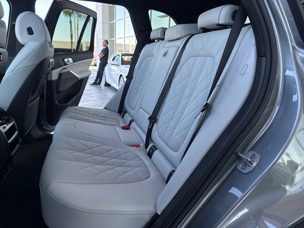 New 2026 BMW X5 sDrive40i w/ Premium Package RWD image 13
