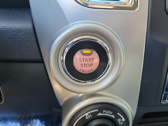 Used 2019 Nissan Titan SV w/ SV Convenience Package AWD/4WD image 32