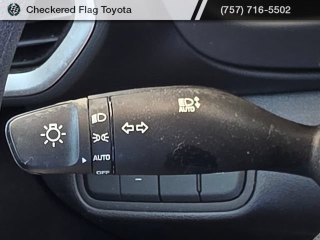 Used 2023 Hyundai Venue SE w/ Cargo Package FWD image 14