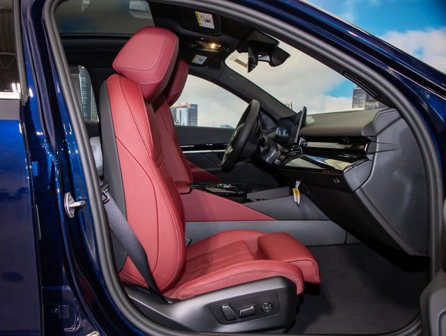 Used 2026 BMW 530i xDrive w/ Executive Package image 20