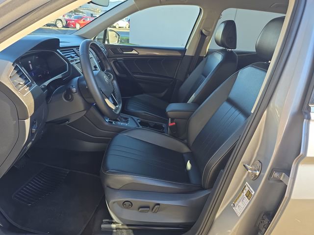Used 2024 Volkswagen Tiguan SE image 15