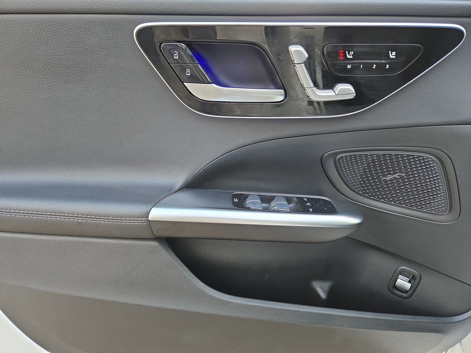 Used 2024 Mercedes-Benz C 300 4MATIC Sedan image 15