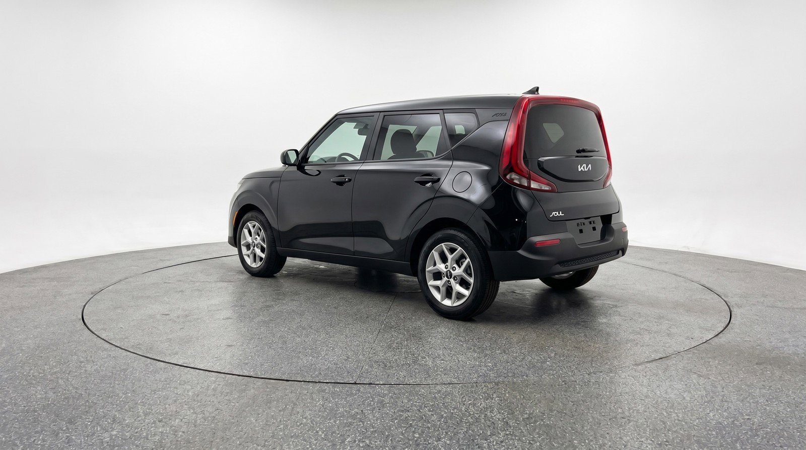 Used 2025 Kia Soul LX w/ LX Technology Package FWD image 6
