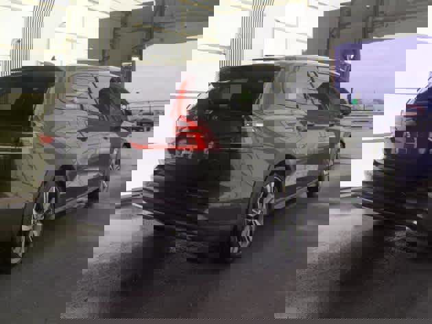 Used 2025 Volvo V60 B5 Cross Country Plus image 2