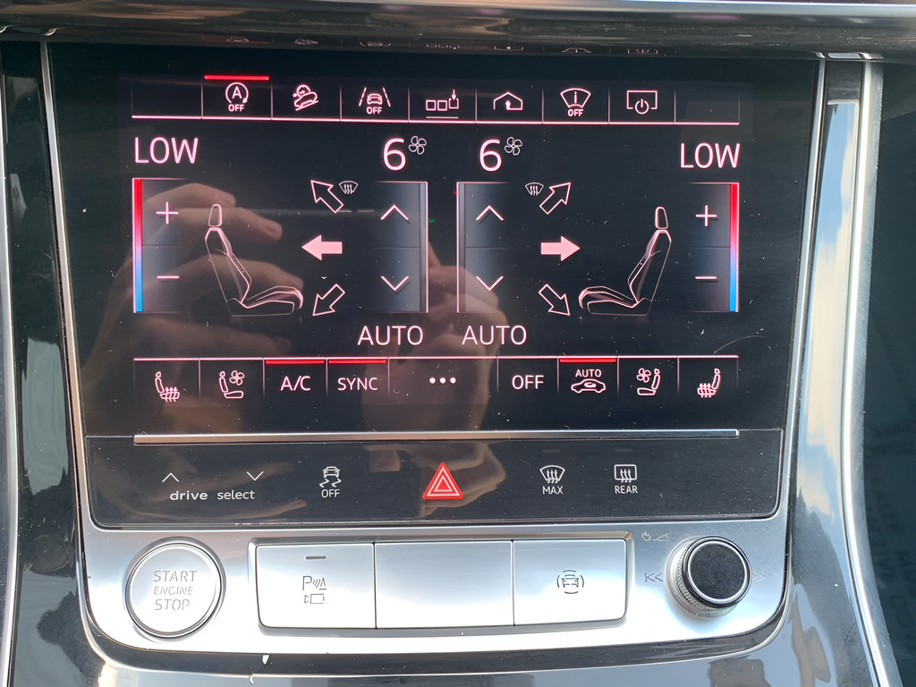 Used 2019 Audi Q8 Prestige w/ Luxury Package AWD/4WD image 42