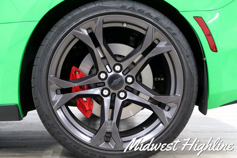 Used 2017 Chevrolet Camaro SS RWD image 18