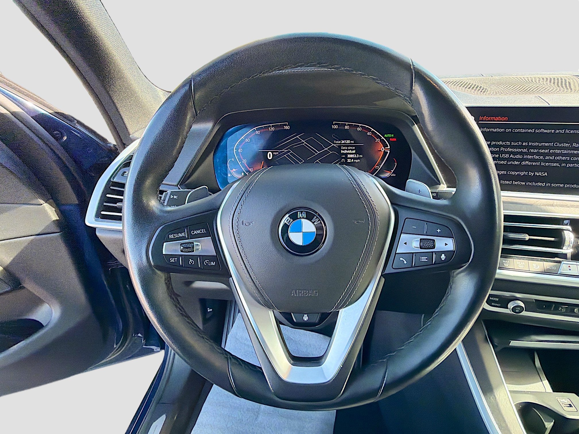 Used 2022 BMW X5 xDrive40i w/ Climate Comfort Package image 35