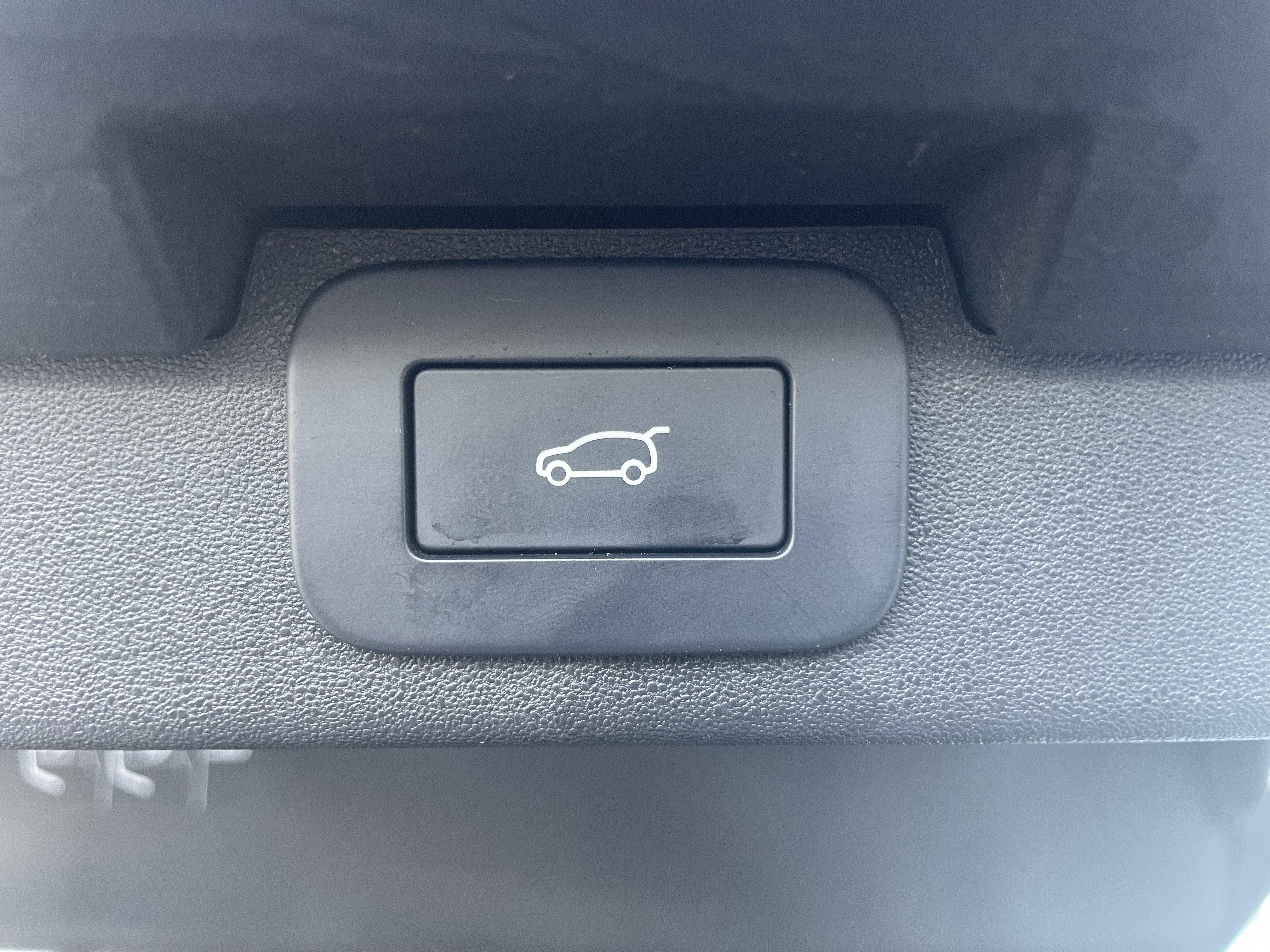 Certified 2025 Land Rover Discovery Dynamic SE AWD/4WD image 41