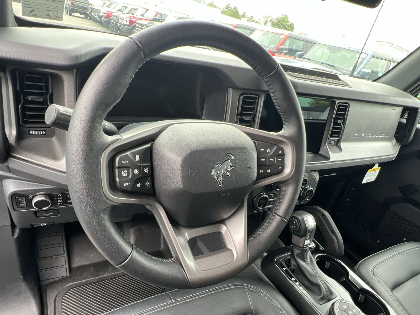 New 2025 Ford Bronco Badlands image 16